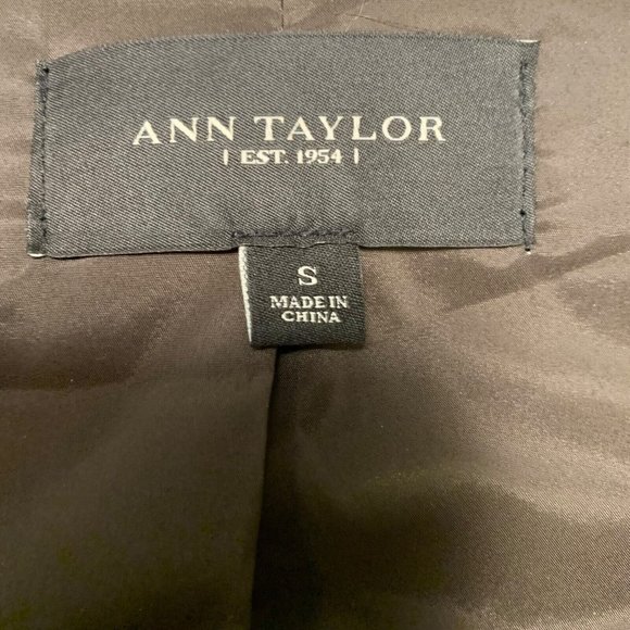 ANN TAYLOR Vegan Faux Fur Vest Size Small Browns Fully Lined Hidden - Picture 4 of 4